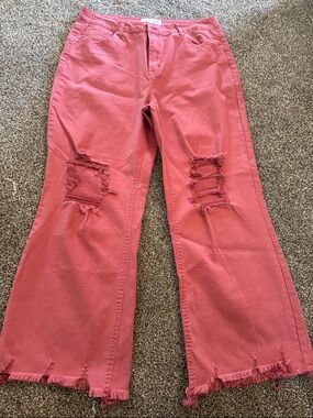 Wide-Leg Distressed Jeans in Rose Pink